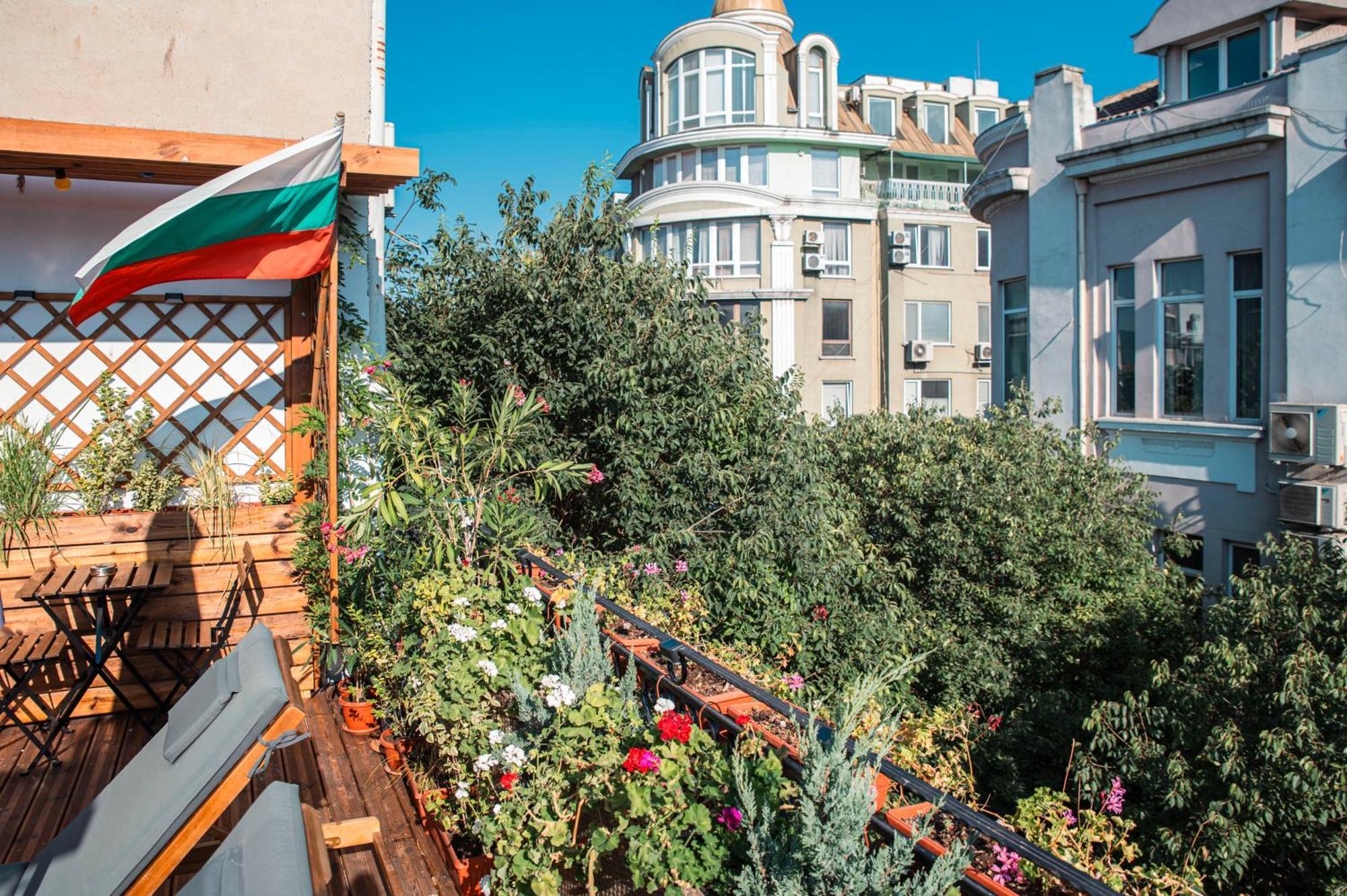 Three Dolphins Hotel With Rooftop Terracе Varna Exteriér fotografie